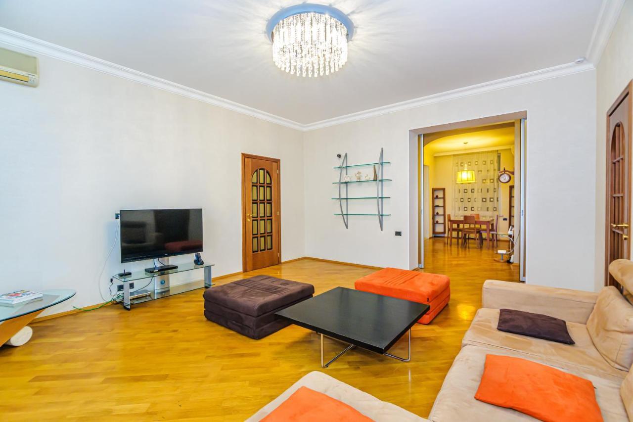 Vip Apartamen Nizami Street Apartment Baku Exterior foto