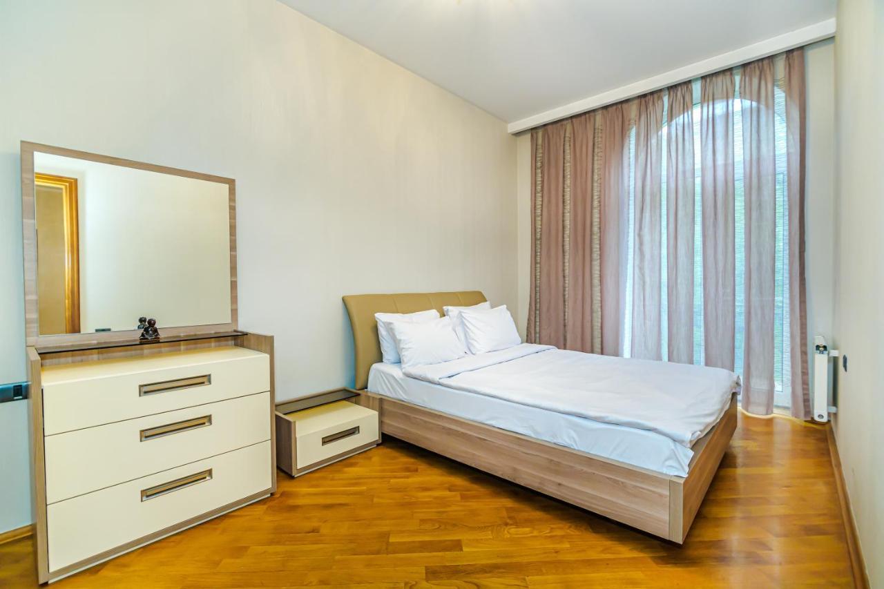 Vip Apartamen Nizami Street Apartment Baku Exterior foto